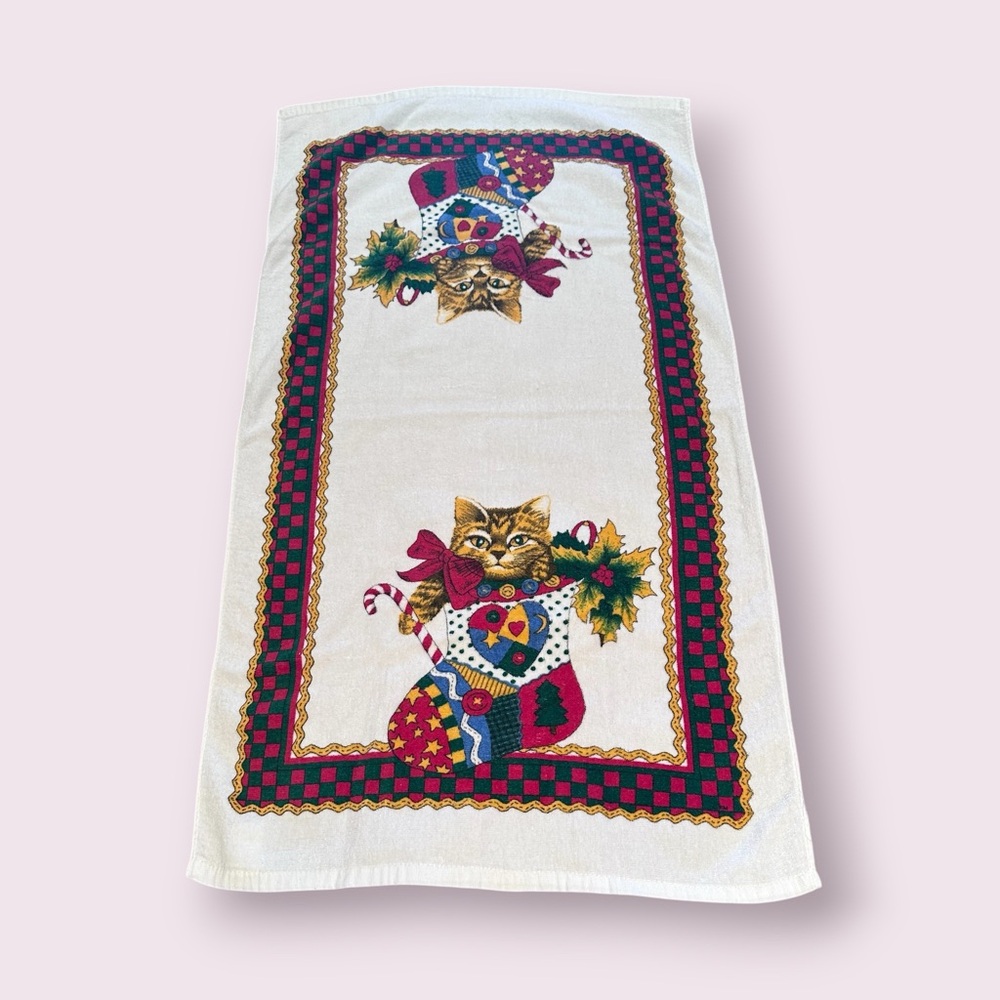Vintage Festive Cat Holiday Household Towel - White with Red & Green 22" x 39"